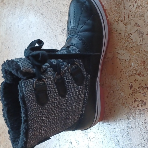 JBU Brenda all weather Vegan leather boots,  EUC - Picture 6 of 10